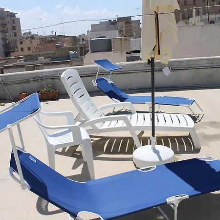 Casa Mia, Vacanze